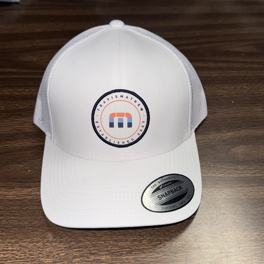 NWT Travis Mathew golf hat cap white snap-back OS Highs and Lows travismathew